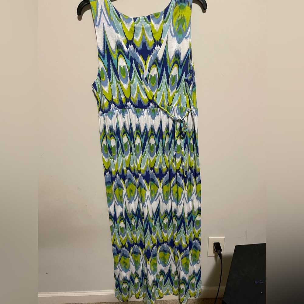 Madison Blue, Green & White Patterned Maxi Dress